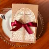 2020 Rose Gold Glitter Castle Laser Cut Bröllop Inbjudningar med Bourgogne Ribbon och Envelope Bridal Shower Inbjudningar Anpassad Sweet 15 Card