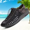 Hot Sale-Sandals Män Sommar Utomhus Sandaler Comforable Läder Vandring Skor Strand Causal Sport Man Flat Sandaler Vandring Skor Storlek 35-50