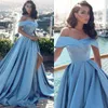 Schulterfrei Abendkleider Schatz-Ausschnitt Light Blue Satin Abendkleider vorne Split eine Linie formales Kleid