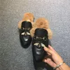 Sıcak Satış-Kadınlar Kürk Terlik Katır Flats Süet katır ayakkabı Tasarımcı Moda Hakiki Deri Loafer'lar Ayakkabı ile Metal Zinciri