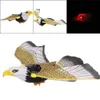 pestcontrol 17 pollici suono realistico aquila volante elettronica fionda LED in bilico falco uccelli spaventapasseri giocattolo divertente controllo dei parassiti