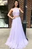 Zwei sexy Lavendel -Stück Prom Halhter Hals Spitze Perlen Kristalle Tüll bodenlange Rückenfreie Kleider formelle Kleider Abendkleid