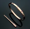 2022 4mm tunn 6th Titanium Steel Bangle Designer Kvinnor Män älskar armband Bangles Silver Rose Gold Skruv Skruvmejsel Nagelarmband Parsmycken