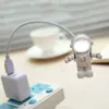 BRELONG 1 pc USB nueva luz de noche LED puede ajustar el nuevo astronauta astronauta para llevar blanco