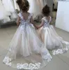 2019 Adorável Tulle Flor Meninas Vestidos Estilo Dubai Filha Criança Crianças Pageant Formal Primeira Comunhão Vestido Para A Igreja Do Jardim do país