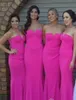 Chic mangas vestidos de dama de honra fúcsia sereia maid of honor vestido strapless saudita árabe festa de casamento dress plus size