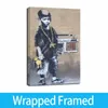 Banksy Art Холст печати Мальчик Картина Уличное искусство настенной живописи Плакат Home Decor - готовы повесить - Framed