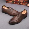 Мода Мужчины Новые S заостренные пальцы на ногах с черным коричневым повседневным оксфордским свадебным женихом вождение домой деловая обувь Caul Buine Hoe