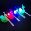 Creativo anello luminoso bambini pavone dito luce scolorimento pavone schermo aperto lampada in fibra ottica bancarelle flash giocattoli