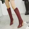 Cunhas das mulheres dedo do pé Pointed sapatos confortáveis ​​bordado rodeio ocidental Mulher do outono das botas de vaqueiro Inverno Feminino Botas