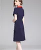 Aline Blue Dress Lapel Neck Flora Broderi Kvinnor Mini Dress Navy Blue Summer Party Dresses Mid-Calf Short Sleeve