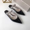 Couro de Patente Mulas Mulheres Sandália de Salto Alto Diamante Diamante Falt Sandal Designer de Alça de Cristal Mulheres Mulas Apontou Preto Estilo Branco