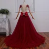 2019 New Arrival Dark Red Gothic Wedding Suknie 2019 z Rękawami Cap Frezowanie CrysStals Illusion Powrót Kobiety Nowoczesna Non White Bridal Suknia