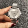 Modische Armbanduhr für Damen und Mädchen, dreieckiges Zifferblatt im Kristallstil, Metall-Stahlband, Quarzuhren GS22291N