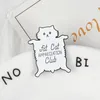 Spille smaltate gatto bianco Distintivi gattino grasso Spille personalizzate Spilla pastello Camicia di jeans Cartone animato Simpatico animale Club Regalo gioielli