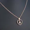 Collana con ciondolo amore romantico per ragazze 2020 Collana con lettera iniziale con strass da donna Collari in oro con alfabeto Nuovi ciondoli alla moda