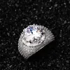 Anello in oro bianco 18 carati Big Round Cubic Zirconia Hip Hop Bling Prong CZ Stone Iced Out Rings Band Lovers New Custom Wedding Finger Jewelry Regali per uomo Donna Bijoux