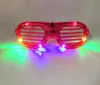 ファッションシャッター形状 LED 点滅メガネライトアップ子供のおもちゃクリスマスパーティー用品装飾光るメガネ 30 ピース/ロット GB639