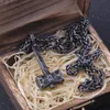 Collier pendentif marteau Viking couleur fer avec chaîne en acier inoxydable comme cadeau pour hommes