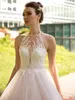 2020 Empire-Taille Tüll Brautkleider Neckholder Spitze Sexy rückenfreie Brautkleider Plus Size Sweep Zug Applikationen Robes de Mari￩e AL4637