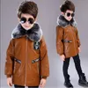 2018 Chaqueta de cuero para niños Moda Cuello de piel Chaqueta de cuero de imitación para niños Chaqueta de cuero para niños para otoño e invierno