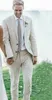 Knappe licht beige bruidegom smoking tuxedos piek revers groomsmen bruiloft smoking mode mannen formele prom jas blazer pak (jas + broek + stropdas) 1275
