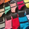 Calzini alla caviglia multicolore con etichette Calzini sportivi corti rosa grigio Calzini sportivi da donna in cotone per ragazze di alta qualità con cartone