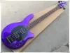 4-Saiter-E-Bass mit glänzendem violettem Korpus und schwarzer Hardware, aktiver Schaltung, HH-Tonabnehmern, individuell anpassbar