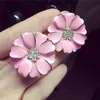 Car Perfume Clip Essential Oil Diffuser For Outlet Locket Clips Flower Auto Air Freshener Vent Bling Decor Rose Crystal Ornaments Interior Decoration Charm