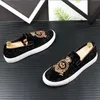 Mais novo Europa Luxo Padrão Moda Mens Sapatos Diamante Rhinestones Casamento Social Masculino Masculino Flats Sapatos I98