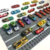 Mini Iron Cartoon Kleurrijk F1 Racing Car Model Kids Pocket Toys Sportsauto met startbaan Parkeerruimte Kerstmis Kid Birthday Boy Gifts 2-1