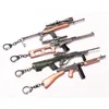 Atacado 17cm Pubg Weapon Removível Chaveiro Rifle AKM Modelo AK 47 Brinquedos Gun Chaveiros Chaveiro Anel Keyring Pingente Presentes de Alta Qualidade