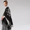 Atacado-Mulheres lenço de Tai Chi flor espessura quente xale de cashmere manto curso da forma manto 130 * 150CM