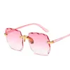 Sonnenbrille Frauen 2021 Mode Square UV400 Sonnenbrille für Frau Eyewear weiblich1