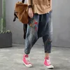 Jeans incrociati ricamati 2019 Jeans streetwear hip hop da donna Jeans larghi Harem Pantaloni da fidanzato Gamba larga con cavallo basso Pantaloni in denim