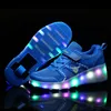 Новые светодиодные туфли на роликах с одним/двумя колесами светятся светящимися джазовыми детскими детскими туфлями для взрослых мальчиков кроссовки 4669644