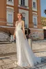 2020 Bohemian Bröllopsklänningar Sexig Deep V Neck Lace Pärlor Satin Bridal Gowns Backless Sweep Train Mermaid Bröllopsklänning Robe de Mariée