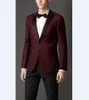 Popularne Dwa przyciski Groomsmen Peak Lapel Groom Tuxedos Groomsmen Najlepszy człowiek Garnitur Mens Wedding Garnitury Oblubienia (Kurtka + Spodnie + Krawat) B172