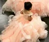 Vintage 2020 Blush rosa Renda Vestidos menina frisada Flor fora do ombro da menina Vestidos de casamento Comunhão Pageant Vestidos Vestidos