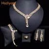 Hadiyana Classicl Sparkling Crystal Jewelry Inställningar Hela bröllop Brudsmycken Tillbehör Brud Set Gold BN57467795368