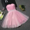 Sweetheart Tulle Homecoming Klänningar med Crystal Sash 2020 Vestido Graduacion Party Klänning Korta Kappor Lace Up