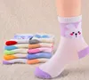 Nouveauté garçons filles automne hiver tricoté dessin animé chaussettes enfants coton doux chaussettes bébé couleur bonbon marque