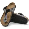 Designer-Athble Flip Flops Summer Brik Beach Sandalsファッションバックル純正レザーカジュアルクールサンダル