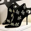 Горячие продажи - вышивные ботильоны для женщин сексуальные на высоком каблуке замшевые резиновые туфли женщины заостренный носок цветок пинетки буси ломские ботки