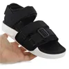 Hot Sale-Adilette Summer sandali da abbigliamento casual selvaggio "bianco e nero" Suole in tinta unita logo Logo Gita estiva Giochi all'aperto Hook Loop