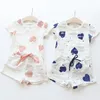 Partihandel 2st Set Casual Kids Clothing Baby Girls Cloths Songer Heart Printed Girl Tops Shirts Shorts Suits Barnkläder