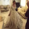Luxury Lace Ball Gown Bröllopsklänningar Scoop Neck 3d Floral Appliques Pärlor Rhinestone Suadi Arabic Beach Wedding Dress Sweep Train Plus 4320