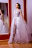 2019 Wspaniałe suknie ślubne Jumps z odłączającymi się pociągiem koronki aplikacje plus wielkości suknie ślubne Spodnie garnitury szata de Mariee220D