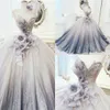 Feenhafte Ballkleid-Abschlussballkleider, transparent, mit Juwelenausschnitt, handgefertigte Blumen, Abendkleid, Perlen, arabische Partykleider, formelle Roben