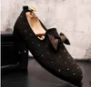 Mocasines de ante para hombre con bordado de diamantes de imitación negros hechos a mano, zapatos de fiesta de boda para hombre, zapatos de vestir elegantes Nobles dorados de lujo para hombre